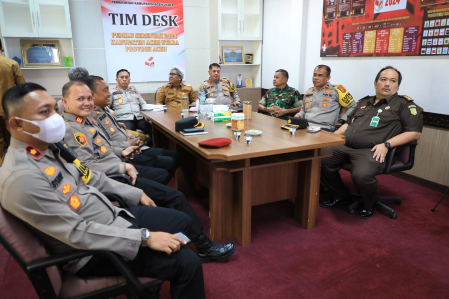 Pejabat Polda Bersama Pj Bupati Aceh Utara Pantau Persiapan Final Desk Pemilu