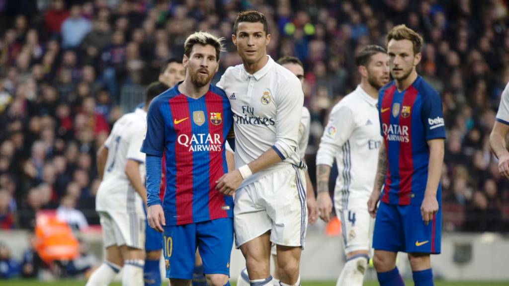 Inilah Video Tendangan Bebas Messi 'Hajar' Wajah Ronaldo