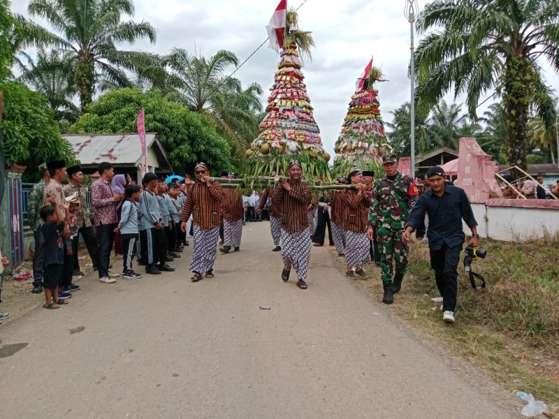 Semarak HUT Desa Sialang Rindang ke-43: Kirab Budaya Dan Sedekah Bumi Warnai Peringatan 10 Muharram