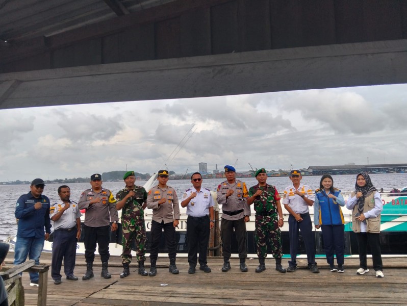 Panit Opsnal Reskrim Polsek Kateman Pantau Arus Mudik Pelabuhan Sungai Guntung