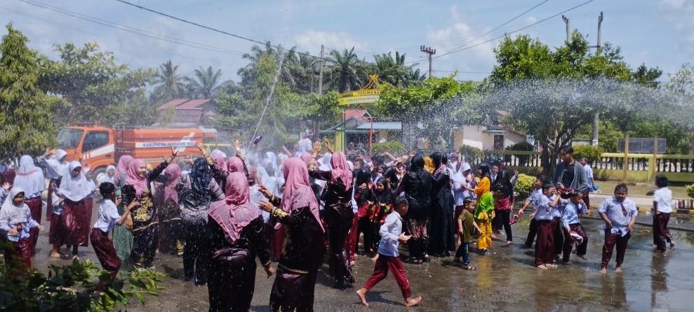 Seru dan Unik, Inilah  Perpisahan Sederhana di SDN 011 Titian Resak