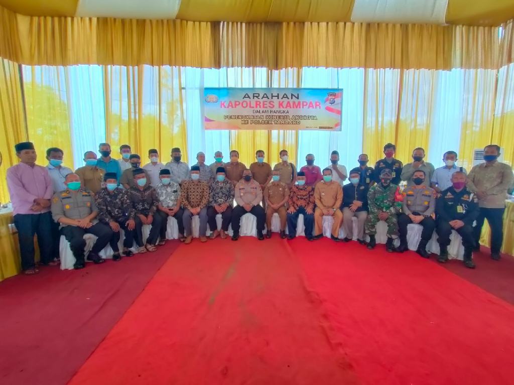 Kapolres Kampar Silaturahmi dengan Tokoh Masyarakat Saat Kunker ke Polsek Tambang