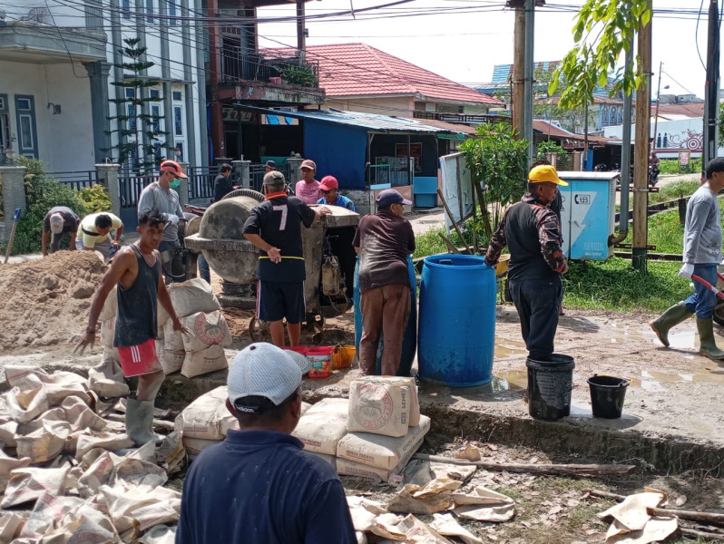 Warga Kelurahan Tagaraja Gelar Gotong Royong Sambut Ramadhan