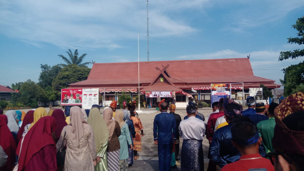 Camat Seberida Pimpin Upacara Peringati Sumpah Pemuda