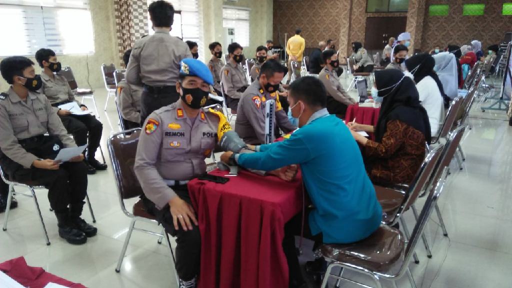 Polresta Pekanbaru Lakukan Vaksinasi COVID-19 Tahap Dua 