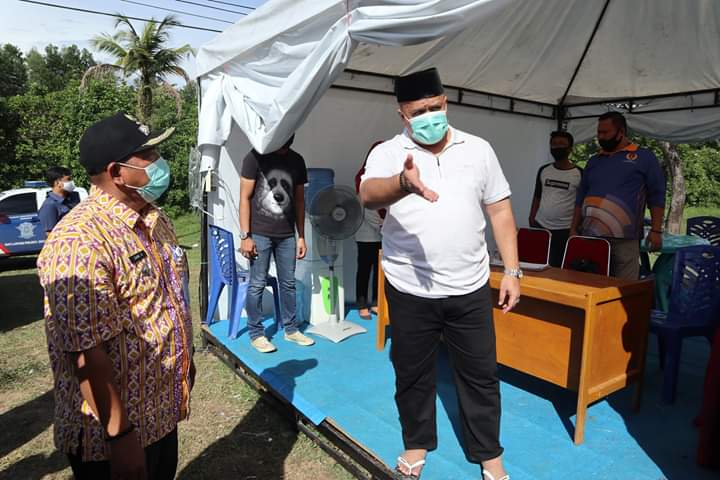 Tinjau Posko Covid-19 di Kecamatan Lirik, Bupati Yopi: Saya Harap Tidak Lagi Menjadi Perdebatan