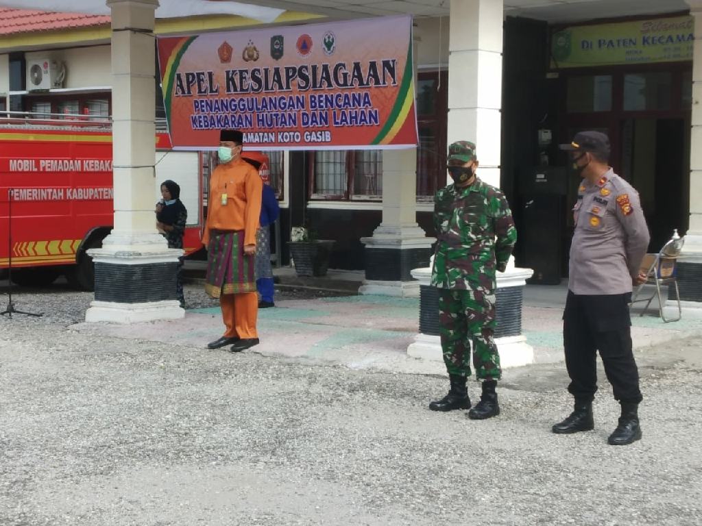 Gerak Cepat Polsek dan Pemcam Koto Gasib Cegah Karhutla 