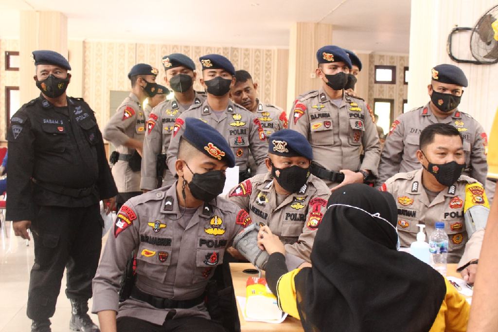 Yon B Pelopor Satuan Brimob Polda Riau Laksanakan Donor Darah Sambut HUT Bhayangkara ke-76