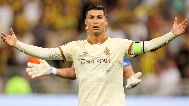 Ronaldo Bawa Al Nassr Bantai Al Adalah 5-0 di Liga Arab Saudi
