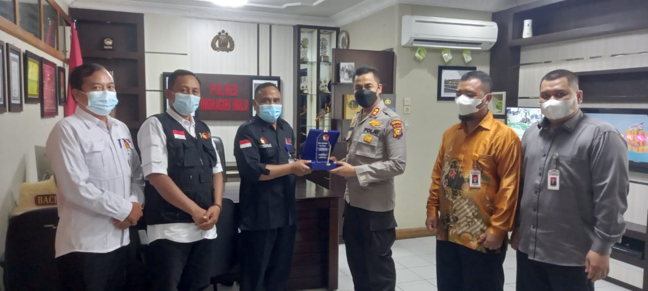 Ikut Sukseskan Pilkada 2020, Polres Inhu Terima Penghargaan Dari Bawaslu