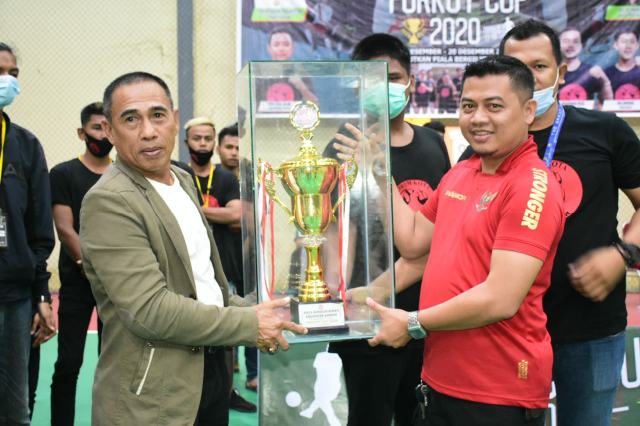 Diperkuat Tiga Atlit Timnas Futsal Indonesia, JP82 A Kampar Juara Bupati Cup