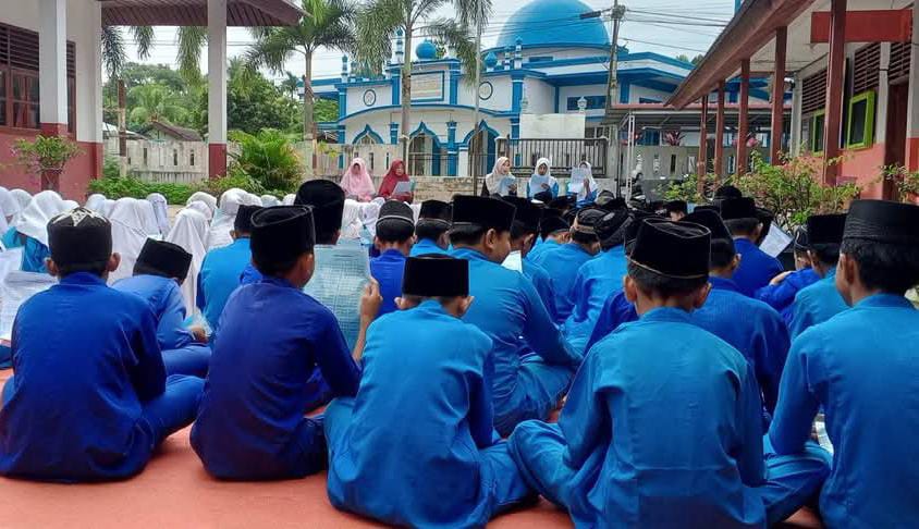 Pembiasaan Religius dan Hidup Sehat, SDN 021 Rengat Laksanakan Yasinan dan Senam Rutin