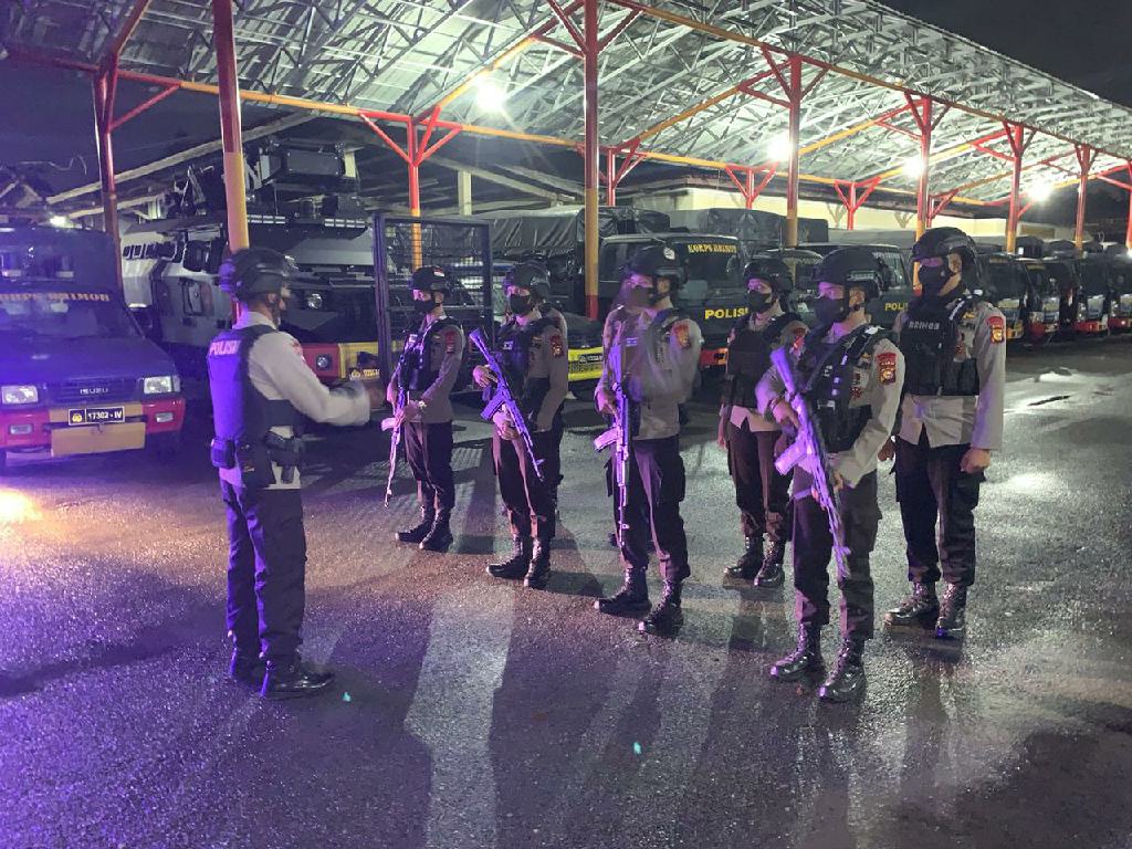 Berikan Rasa Aman Pada Pelaksanaan Ibadah Ramadhan, Brimob Riau Laksanakan Patroli