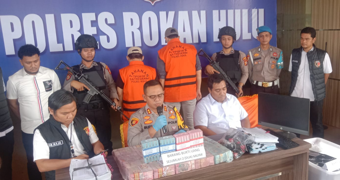 Polres Rohul Gelar Konferensi Pers, Kasus Penyalahgunaan Anggaran BBM Resmi Dinyatakan P21