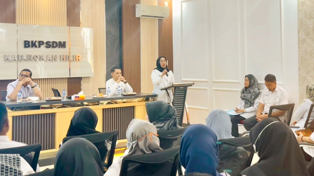 Perkuat Manajemen ASN, Bupati Rohil Sosialisasi Penerapan SIMPEGNAS Lewat BKPSDM