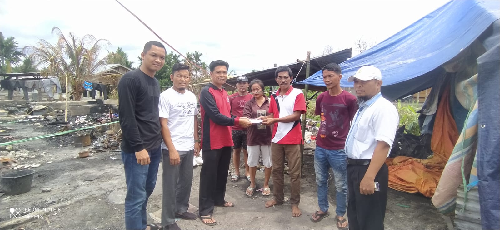 Keluarga Besar PBK Terima Bantuan Korban Kebakaran Desa Jake  Dari Kepala Desa Tanjung Hulu Kuantan