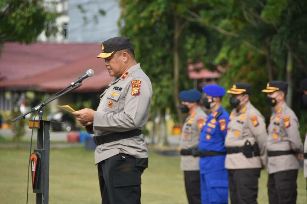 Wakapolda Riau Pimpin Upacara Penutupan Bintradisi Perwira dan Bintara Sat Brimob Polda Riau