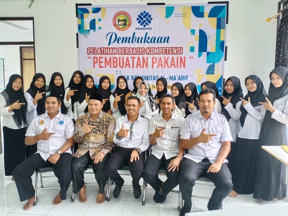 Buka Diklat Menjahit Hevi Diharapkan Buka Lapangan Kerja Baru