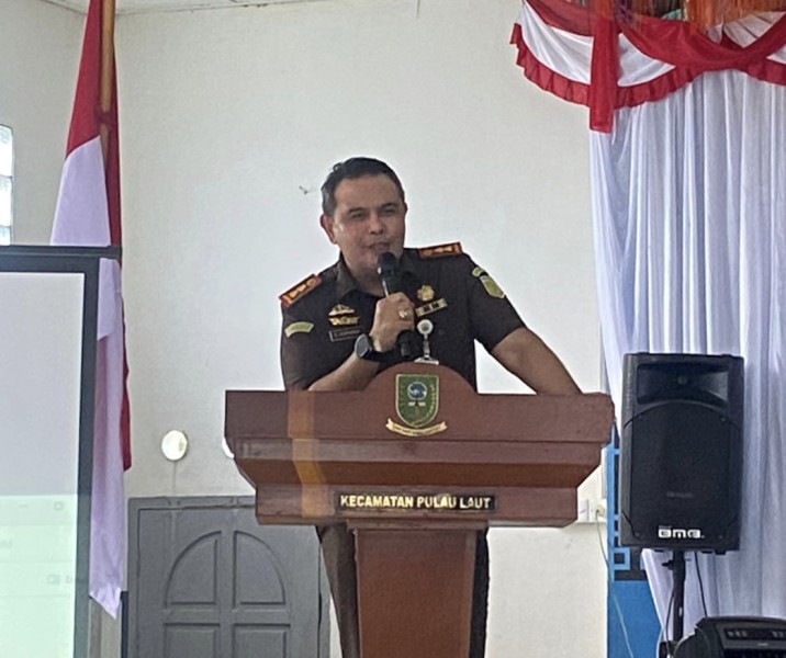 Kejari Natuna Berikan Penyuluhan Hukum di Pulau Laut