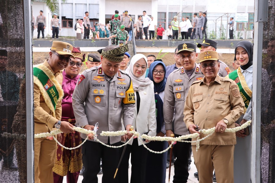 Kapolda Riau Resmikan Bank Pohon Presisi di Rokan Hilir