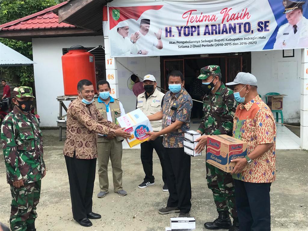 Forkopimda Inhu Tinjau  Posko Perbatasan dan Serahkan Bantuan Logistik untuk Petugas