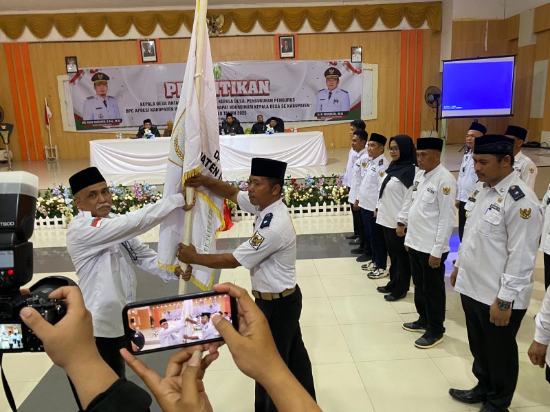 Bupati Inhu Kukuhkan APDESI 2024–2029: Kades Diminta Fokus Majukan Desa