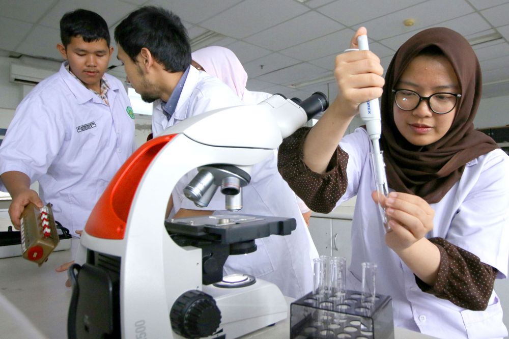 Pertengahan April, Lab Molekuler Covid-19 Provinsi Riau akan Beroperasi