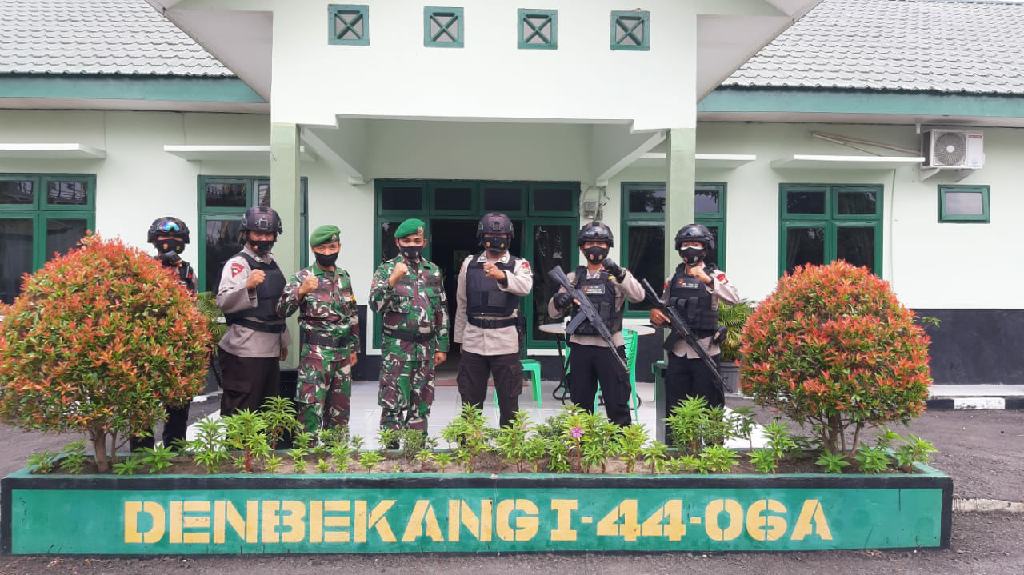 Jalin Keakraban dan Kekompakan, Brimob Riau Sambangi Mako TNI