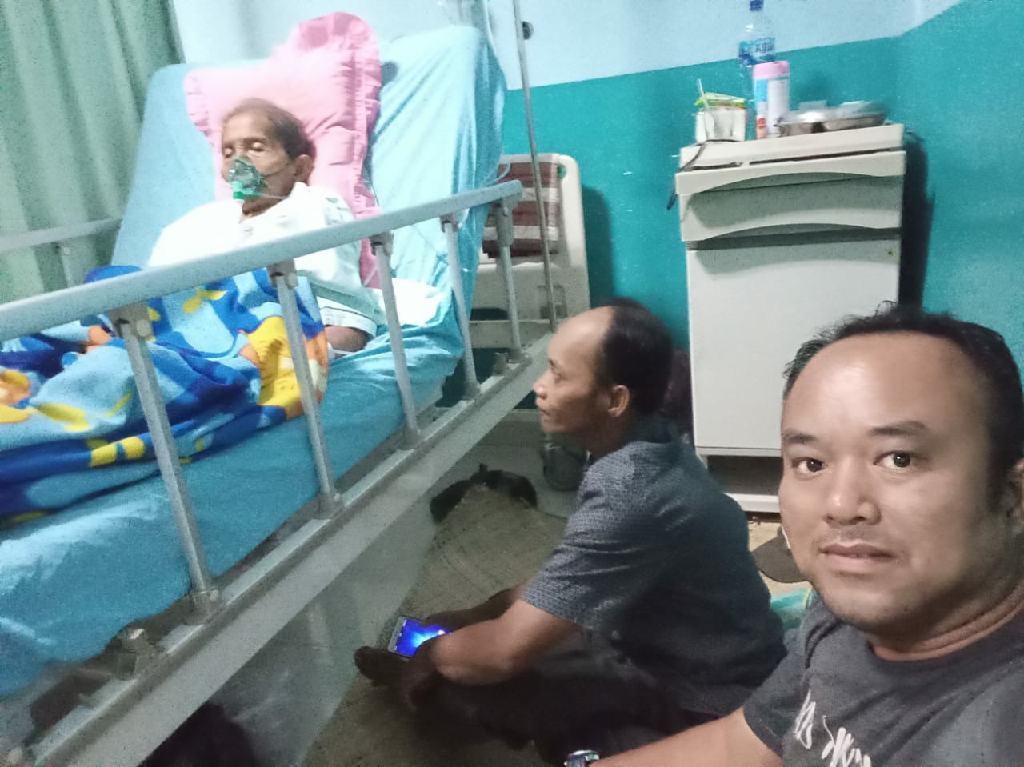 Patut Diacungkan Jempol, Pemuda Meranti Darat Jaga Warganya yang Lagi Sakit Secara Bergiliran