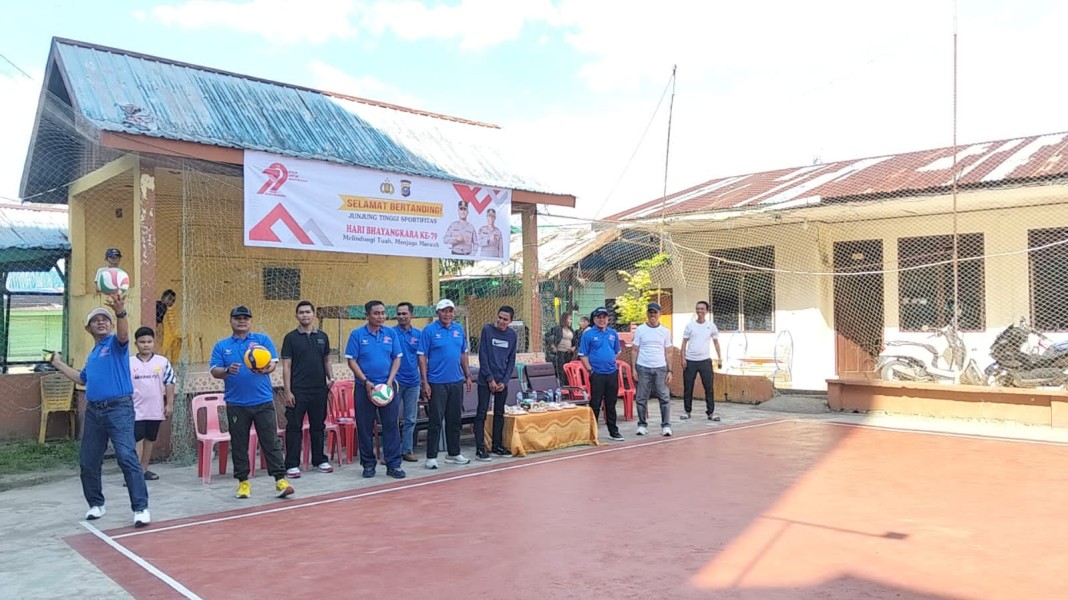 Turnamen Voli Semarakkan Hari Bhayangkara ke-79, Polsek Kateman Jalin Sinergi Lewat Olahraga