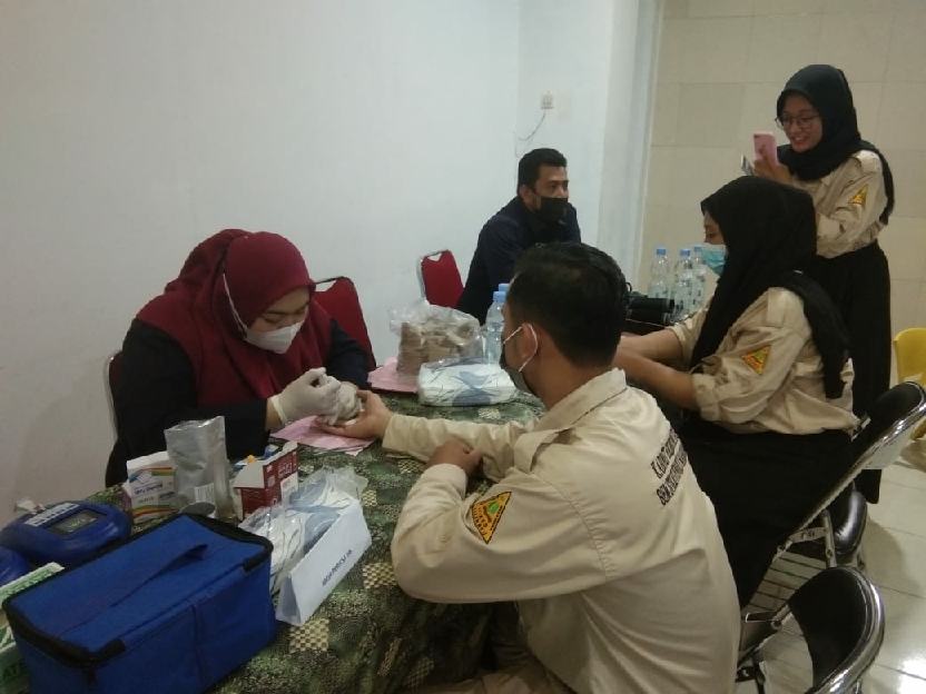 Bekerjasama dengan PMI Kota Pekanbaru, Stikes Tengku Maharatu Gelar Donor Darah 