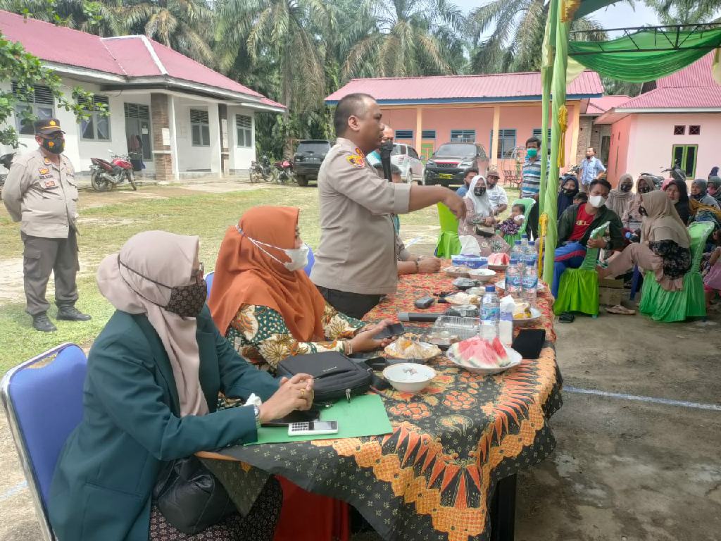 Polres Kampar Bersama RS Pelita Kembali Gelar Vaksinasi di Daerah Terpencil Desa Sei Agung 