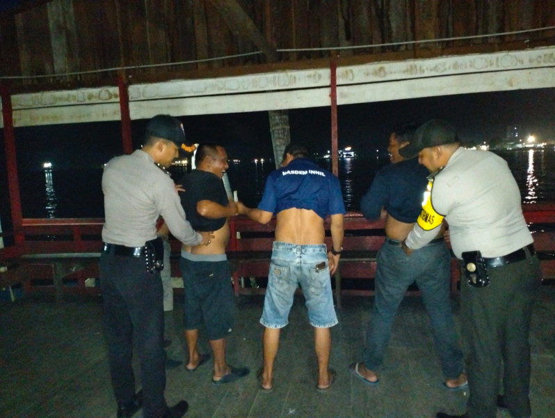 Polsek Kateman Tingkatkan Patroli di Pasar Sungai Guntung untuk Jaga Sitkamtibmas selama Masa Kampanye