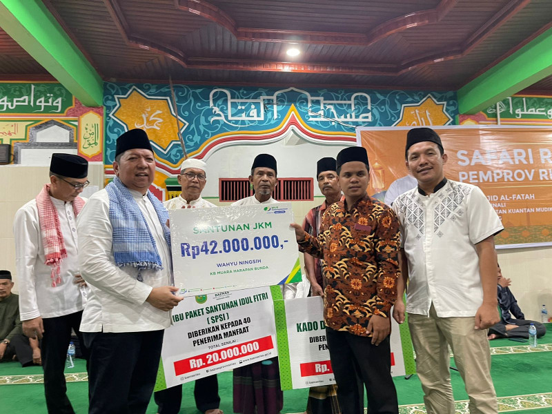 Serahkan Santunan 42 Juta dari BPJS Ketenagakerjaan Kuansing, Asistem I Sekdaprov Riau Ajak Masyarakat mendaftar BPJS Ketenagakerjaan