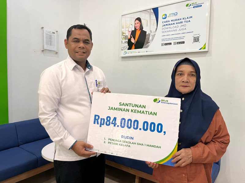BPJS Ketenagakerjaan Indragiri Hilir Bayarkan Santunan JKM Rp84 Juta untuk Ahli Waris Penjaga SMA 1 Mandah