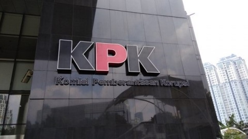 KPK Tahan Legal Manager PT Duta Palma Grup Suheri Terta