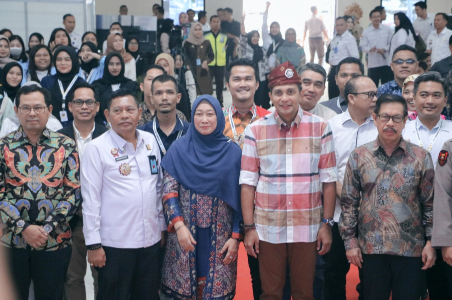 Wamenkumham Sosialiasikan KUHP Baru di Universitas Riau Dalam Program Kumham Goes To Campus