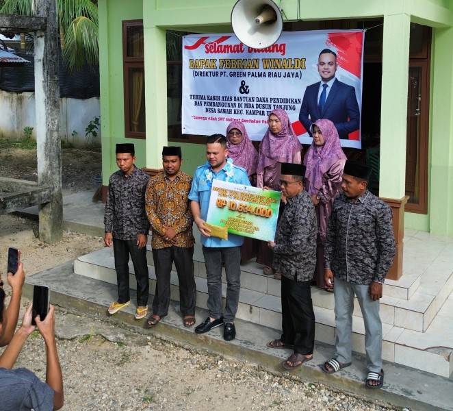 Air Mata Syukur di MDTA Dusun Tanjung: Pebriyan Wnaldi Bangun Toilet dan Bayarkan Gaji Guru yang Lama Tertunda