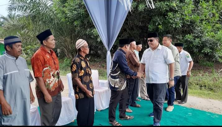 Tokoh Masyarakat Riau, Yopi Arianto Jadi Saksi dan Hadiri Pernikahan Warga LBJ
