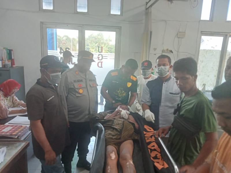 Remaja Tenggelam : Saifal Razik Ditemukan, Saibul Sibran Masih Dicari di Pantai Desa Tanoh Anoe, Aceh Utara