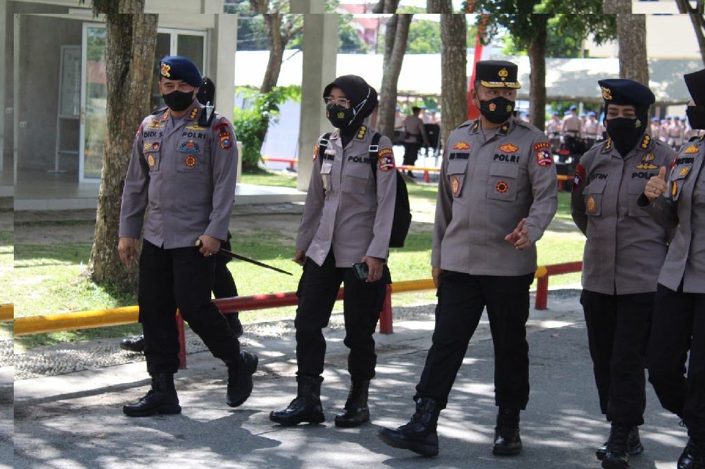 Dansat Brimob Polda Riau sambut Kunjungan Karo Lemtala Srena Polri di Mako Sat Brimob Polda Riau