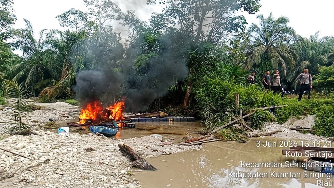 Respons Cepat Laporan Warga, Polres Kuansing Musnahkan 16 Unit PETI di Kawasan Hutan Lindung Koto Sentajo