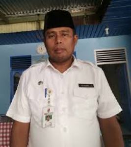 Kelurahan Tabek Gadang Pekanbaru Kerahkan RT-RW dan LPM Angkut Tumpukan Sampah