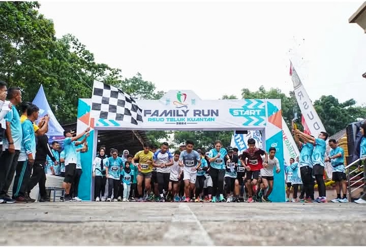 Lepas Family Run RSUD  Teluk Kuantan  Pjs Bupati Kuansing Dorong Masyarakat  Budayakan Pola Hidup Sehat