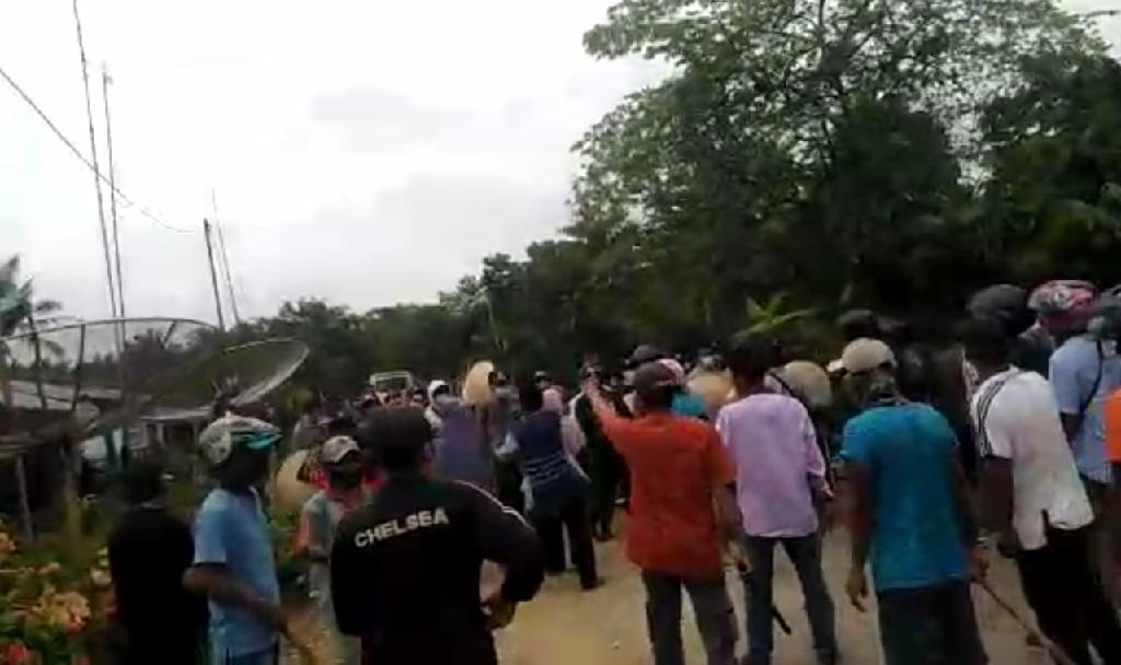 Bentrok Eks Karyawan dan Security PT. Padasa Terkait Pengosongan Perumahan, Ini Kronologinya