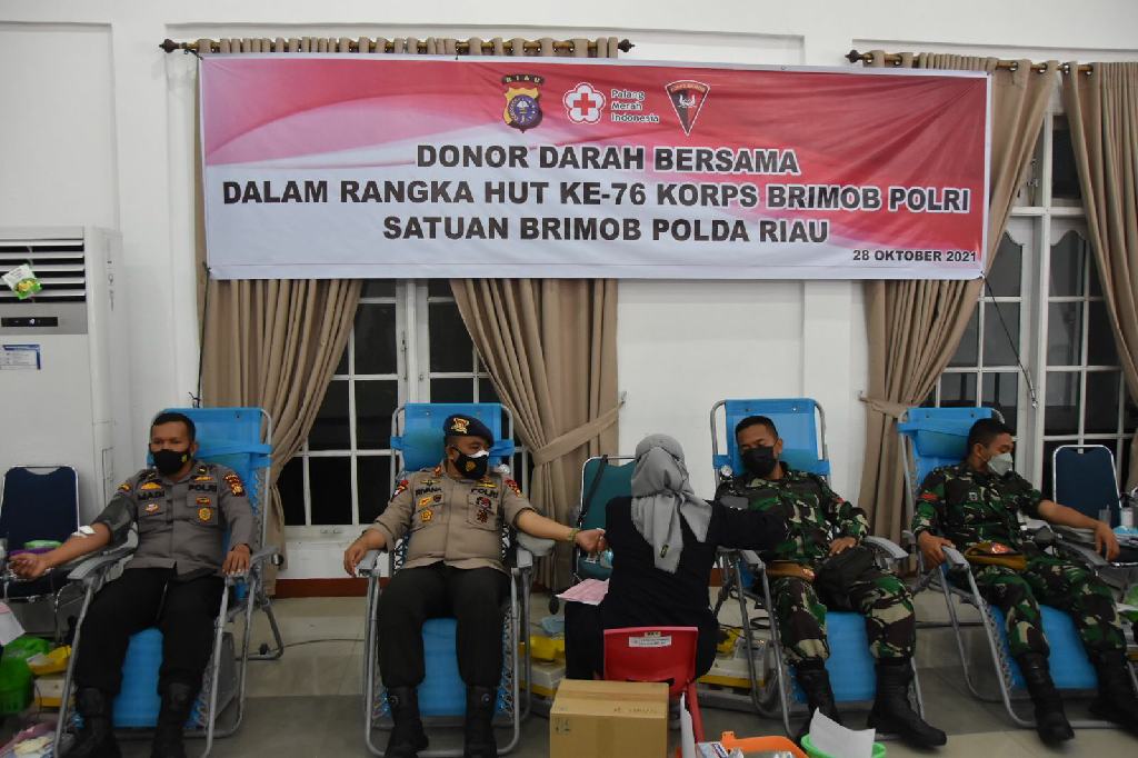Peduli Sesama, Satuan Brimob Polda Riau Gelar Donor Darah Dalam Rangka HUT ke 76 Korps Brimob