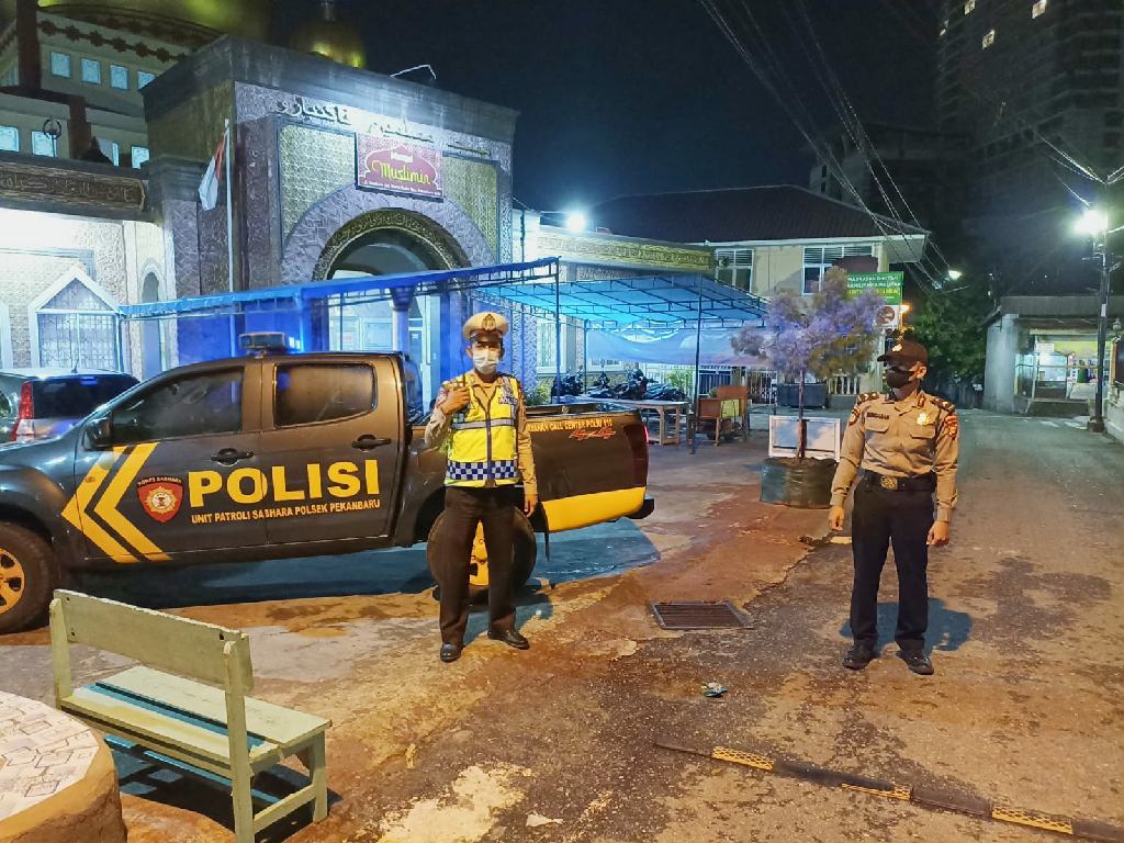 Polsek Pekanbaru Kota Lakukan Patroli Pengamanan ke Masjid Saat Shalat Tarawih