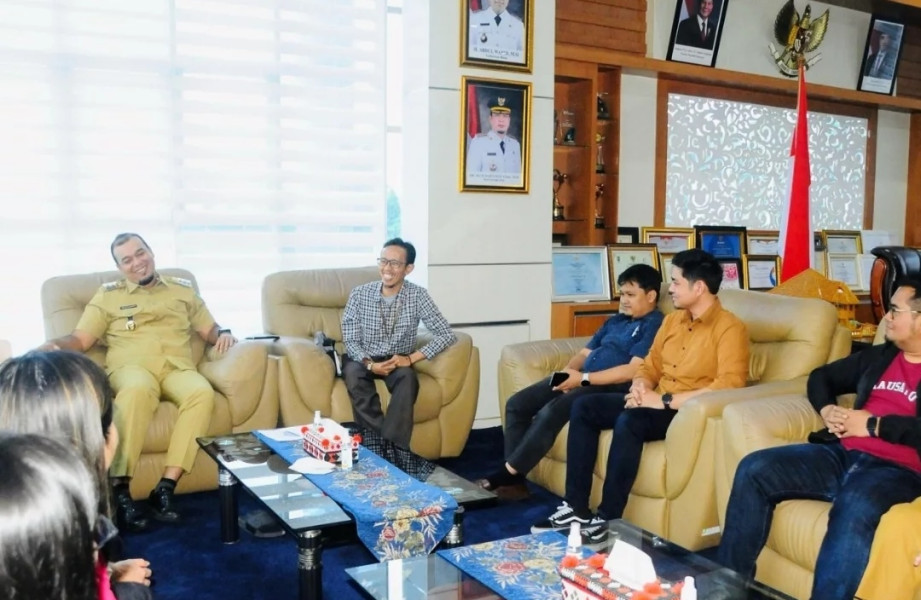 Bupati Inhu Ade Agus HartantoTerima Kunjungan Tim Entry BPK