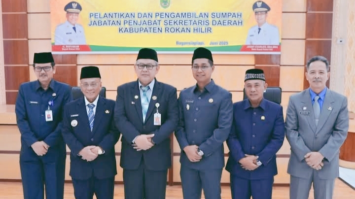 Wakil Ketua DPRD Basiran Nur Efendi Hadiri Pelantikan Pj Sekda Rohil