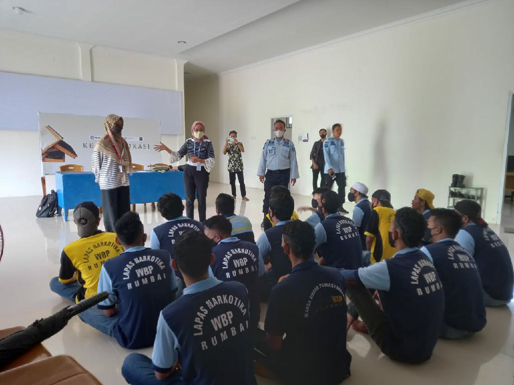 Bersama Srikandi PKBI Riau, Lapas Narkotika Kelas IIB Rumbai Kembali Adakan Edukasi Warga Binaan